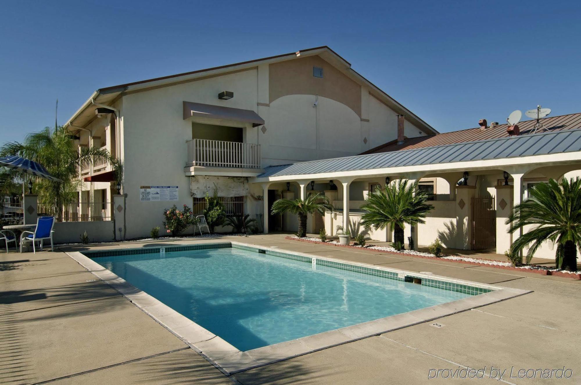 Americas Best Value Inn & Suites-Alvin/Houston Exterior photo