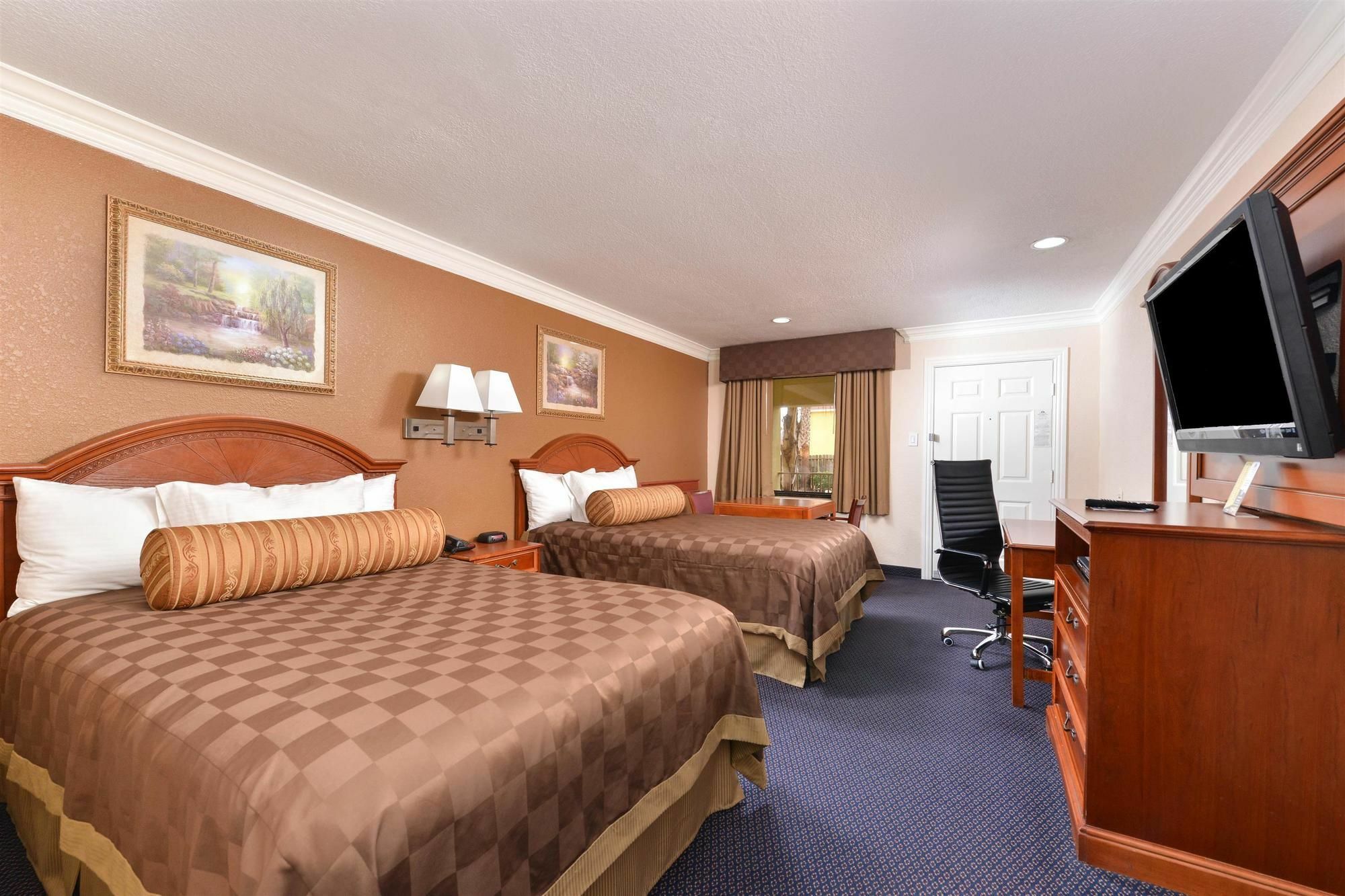Americas Best Value Inn & Suites-Alvin/Houston Exterior photo
